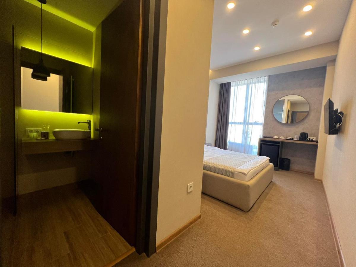Hotel Sky Station 第比利斯 外观 照片
