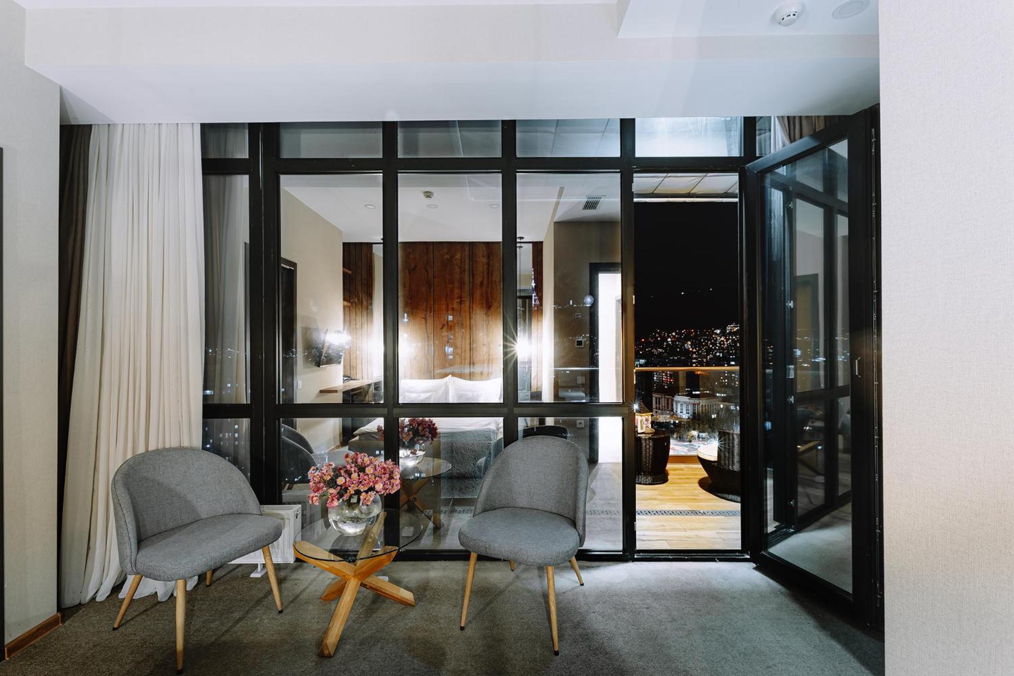 Hotel Sky Station 第比利斯 外观 照片