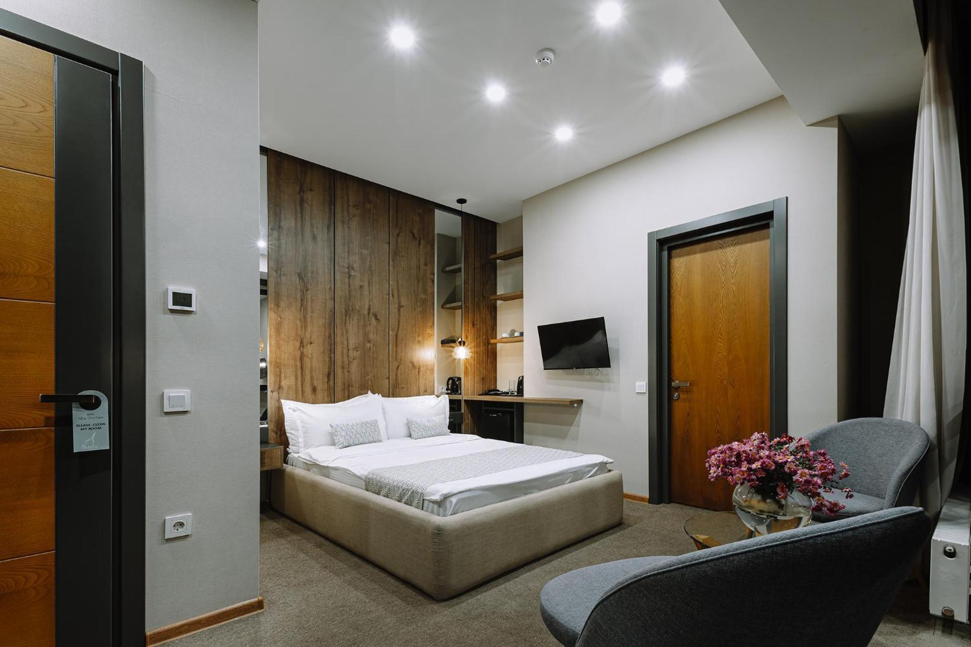Hotel Sky Station 第比利斯 外观 照片
