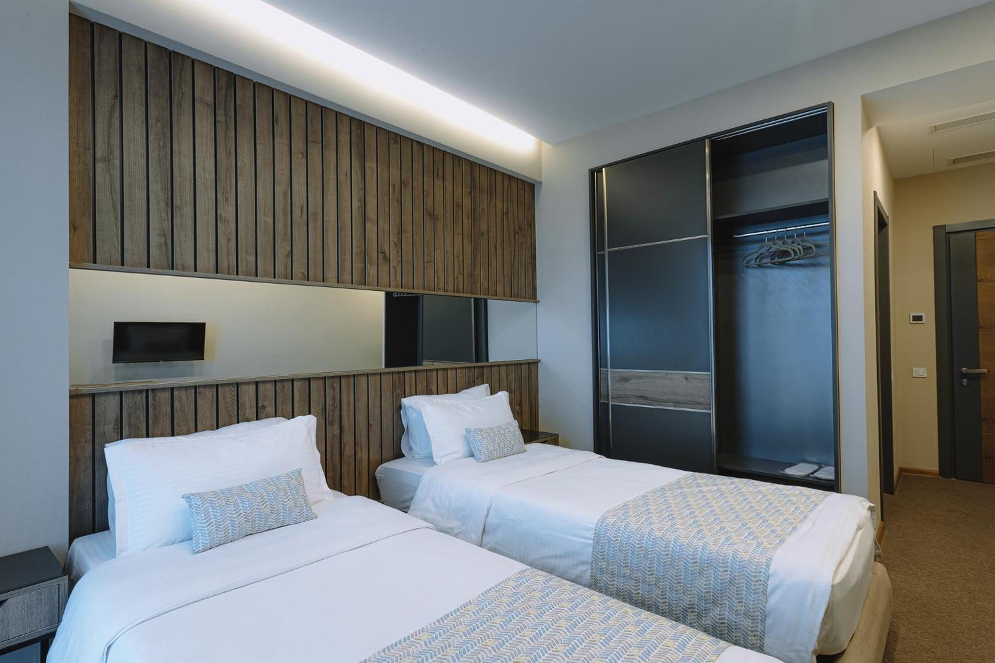 Hotel Sky Station 第比利斯 外观 照片