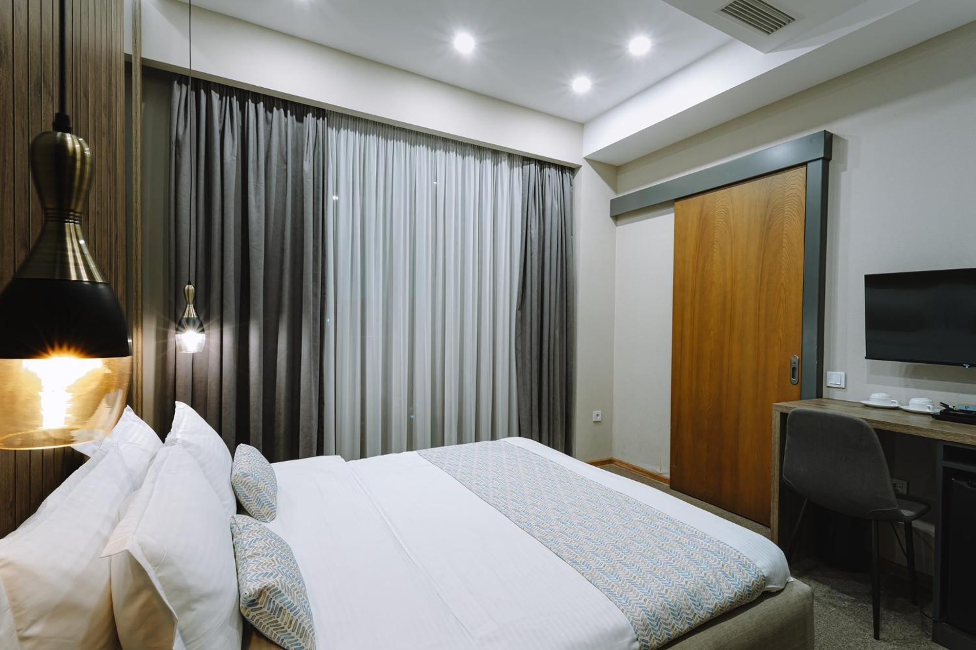 Hotel Sky Station 第比利斯 外观 照片