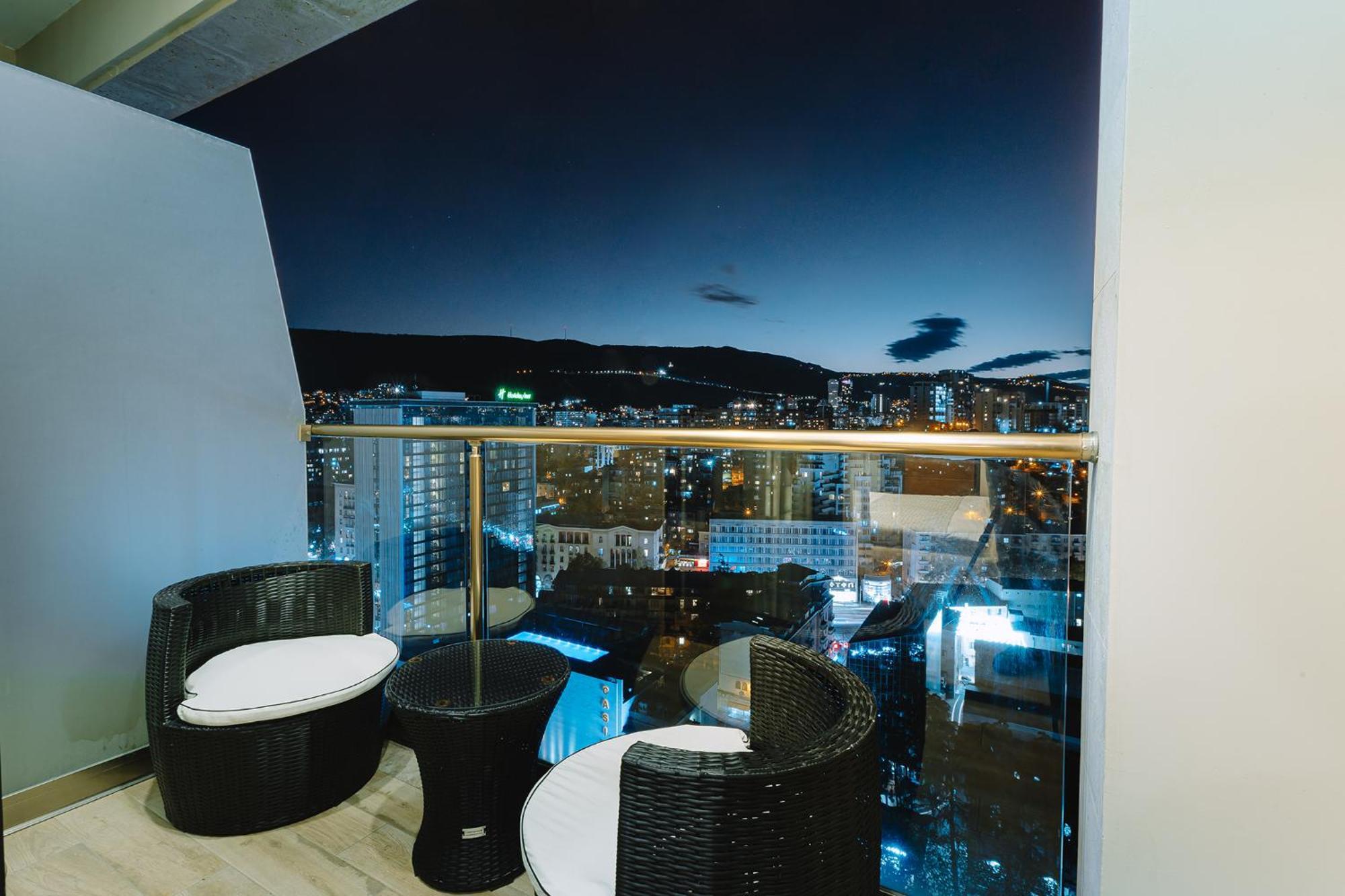 Hotel Sky Station 第比利斯 外观 照片
