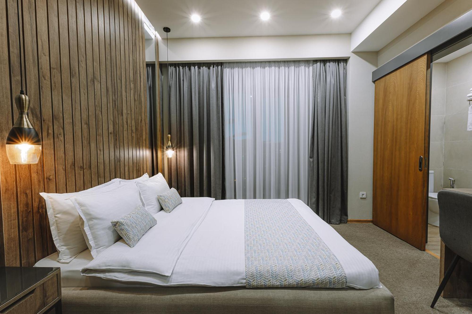 Hotel Sky Station 第比利斯 外观 照片