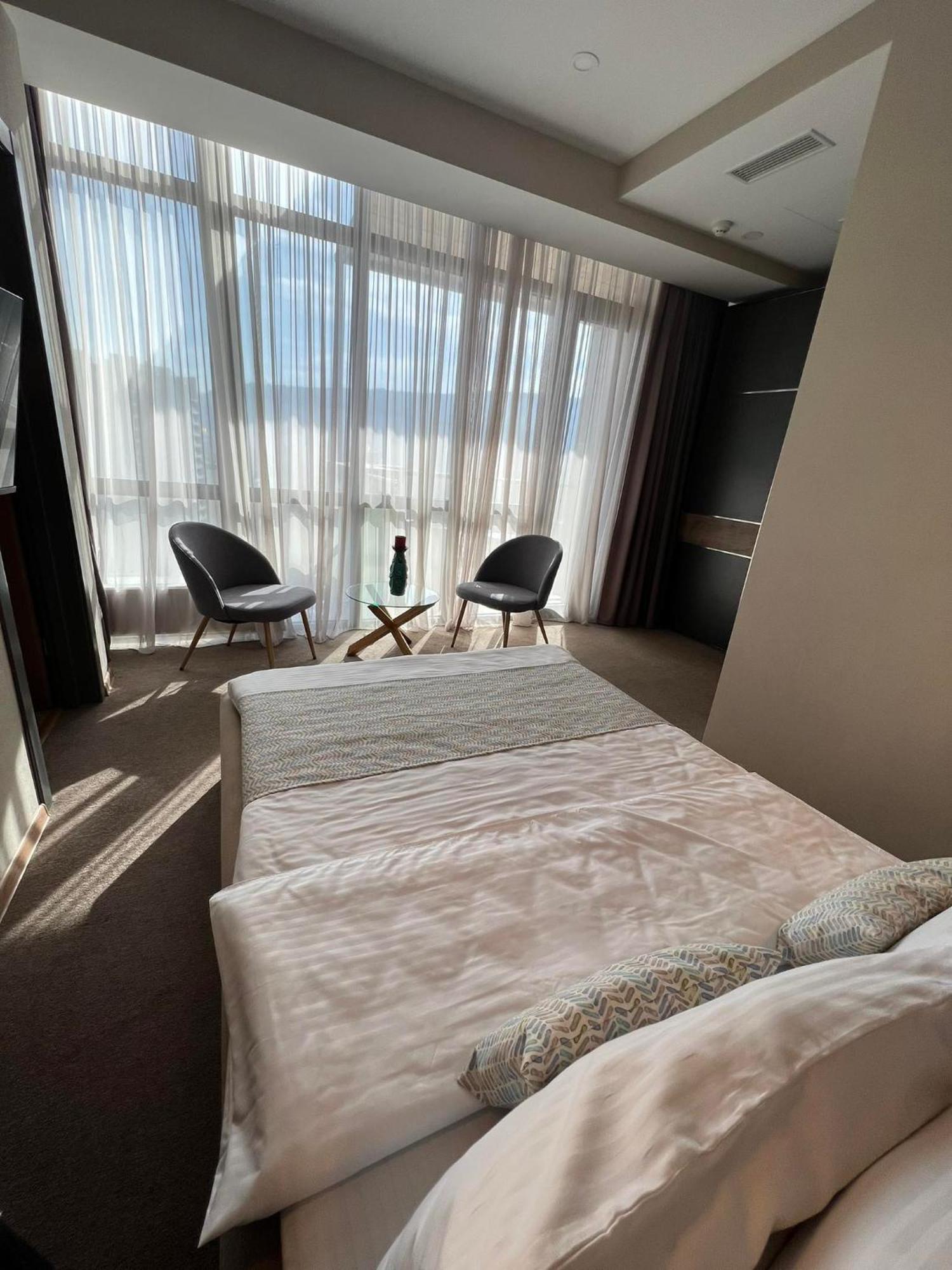 Hotel Sky Station 第比利斯 外观 照片